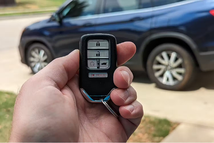Locked Out or Lost Your Car Key? Here’s How Modern Key Tools Can Help